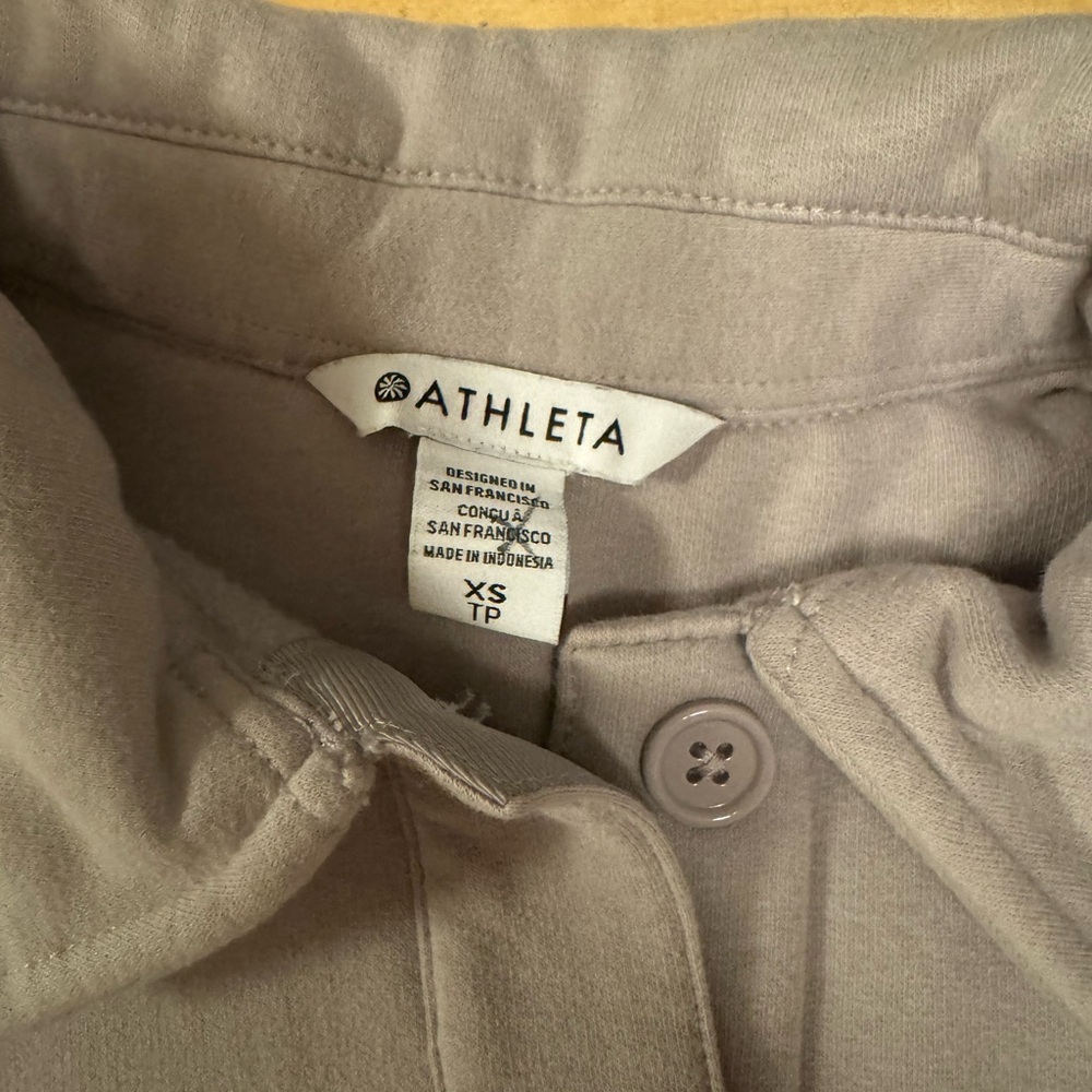 Athleta Retro plush Button Up Jaclet size XS - Picture 4 of 6